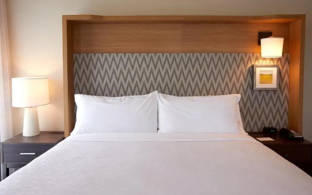 photo 3 of Holiday Inn Louisville Downtown by IHG