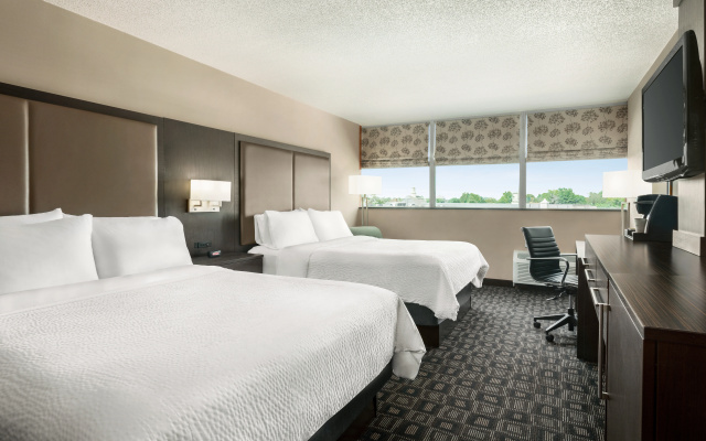 photo 3 of Holiday Inn Louisville East - Hurstbourne by IHG