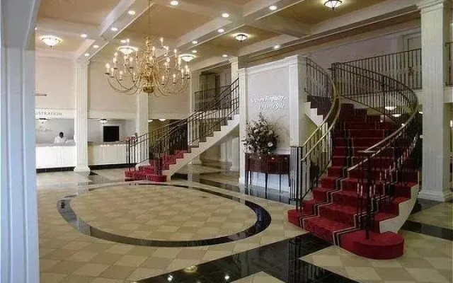 photo 2 of Holiday Inn Louisville-I-264 (Arpt Area E)