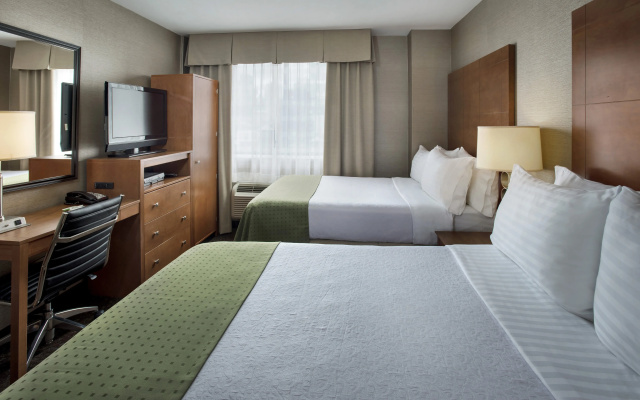 photo 4 of Holiday Inn Manhattan 6th Ave - Chelsea by IHG