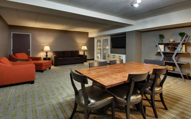 photo 4 of DoubleTree by Hilton Mt. Vernon