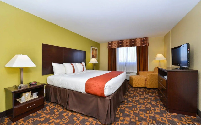 photo 5 of Holiday Inn Mt. Prospect Chicago