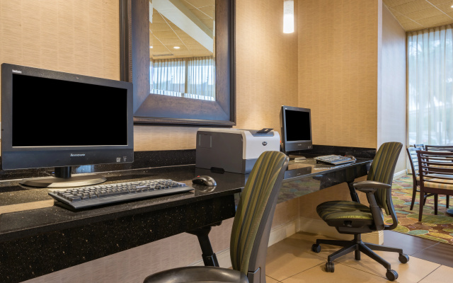 photo 4 of Holiday Inn New Orleans West Bank Tower by IHG