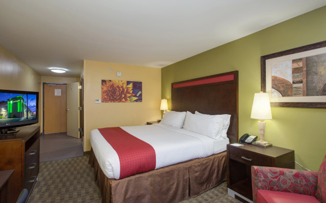 photo 3 of Holiday Inn North Phoenix