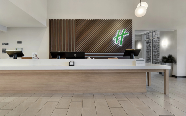 photo 2 of Holiday Inn & Suites Oakland Airport by IHG