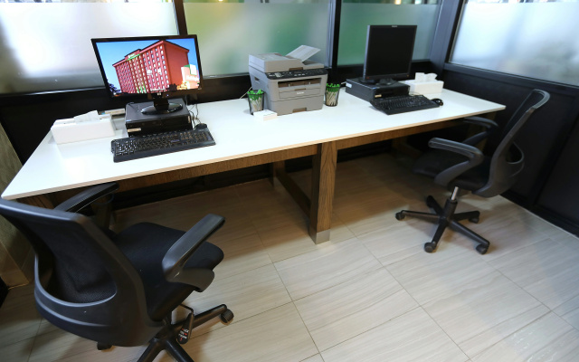 photo 4 of Holiday Inn Chicago O'Hare Area by IHG