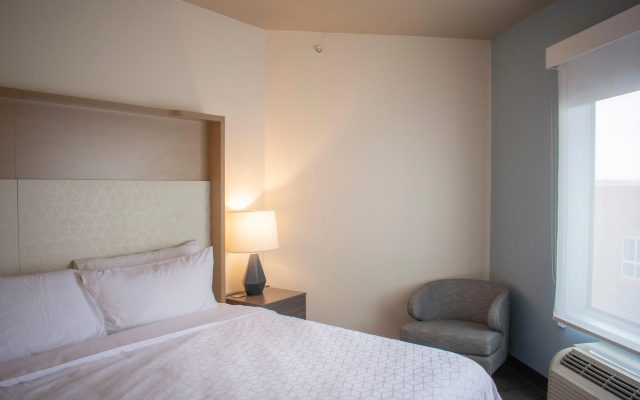 photo 4 of Holiday Inn Omaha Downtown - Waterpark by IHG