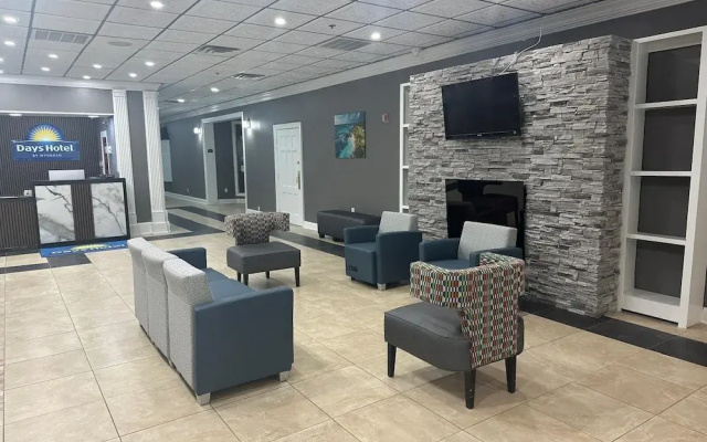 photo 2 of Holiday Inn Patriot-Williamsburg