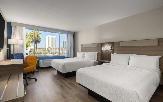 photo 4 of Holiday Inn Express & Suites Phoenix Midtown by IHG