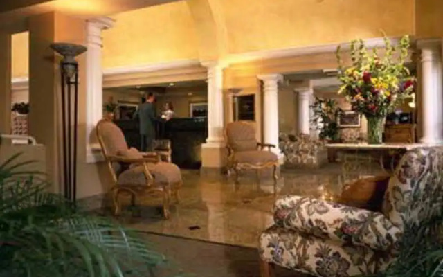 photo 2 of Holiday Inn Phoenix Midtown