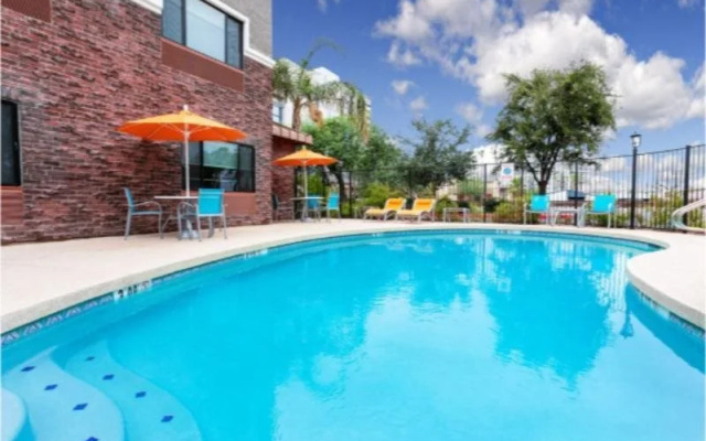 photo 4 of Holiday Inn Phoenix-tempe