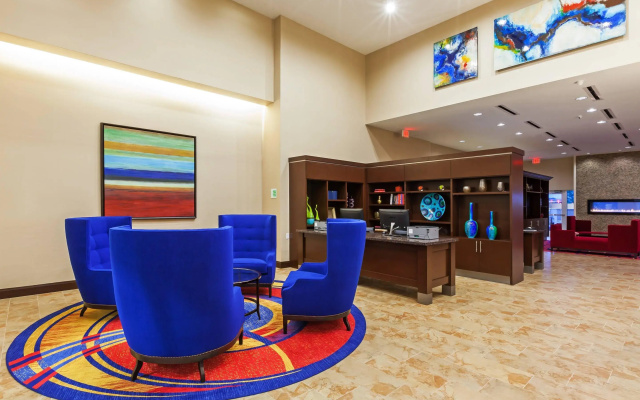 photo 2 of Clarion Hotel The Colony - Plano West