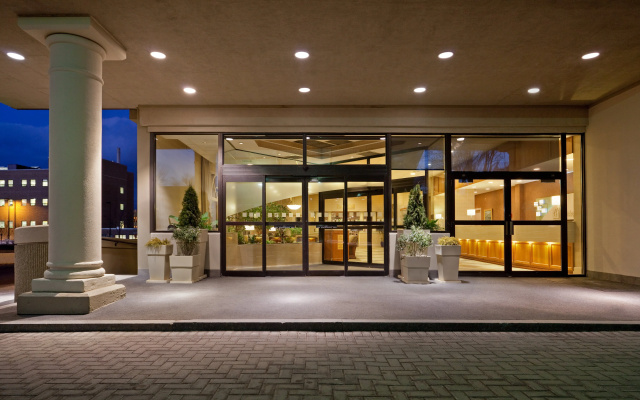 photo 2 of Holiday Inn Portland-By the Bay by IHG