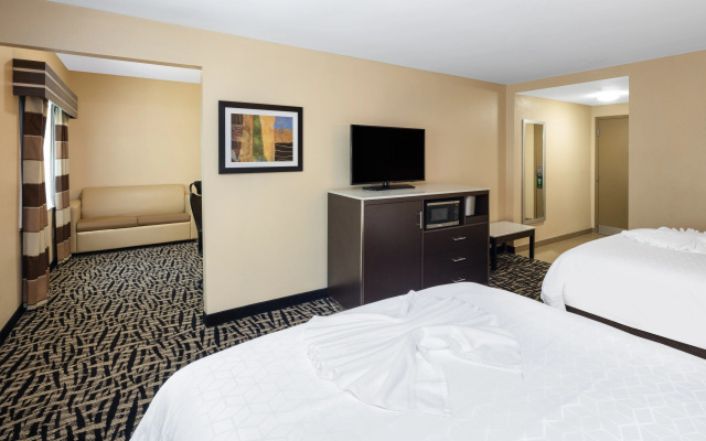 photo 4 of Holiday Inn Poughkeepsie by IHG