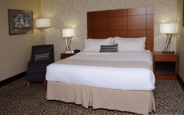 photo 4 of Holiday Inn Raleigh Downtown