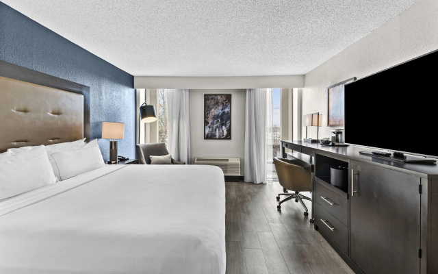 photo 4 of DoubleTree by Hilton Raleigh Midtown