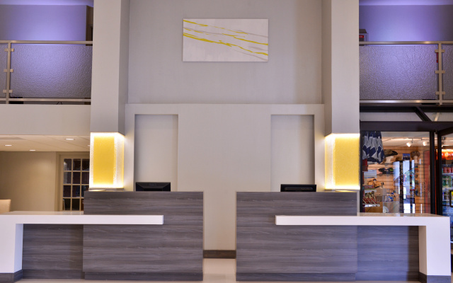 photo 2 of Holiday Inn Dallas-Richardson by IHG