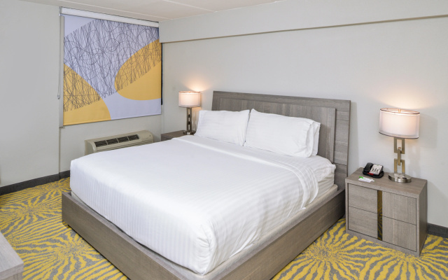 photo 3 of Holiday Inn Dallas-Richardson by IHG