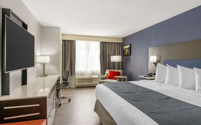 photo 3 of Best Western Premier Richmond City Gateway
