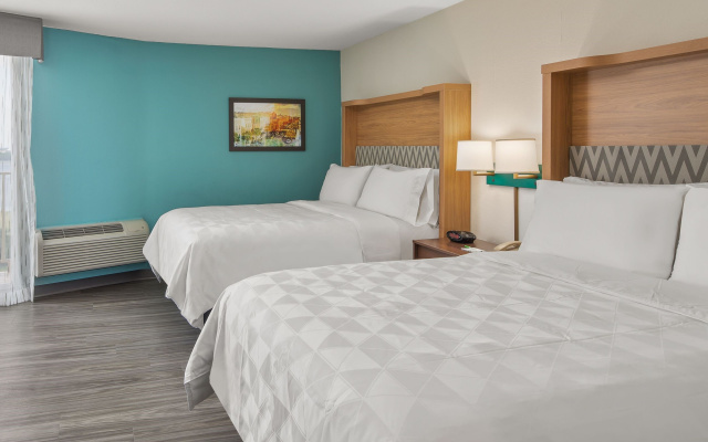 photo 4 of Holiday Inn Charleston Riverview by IHG