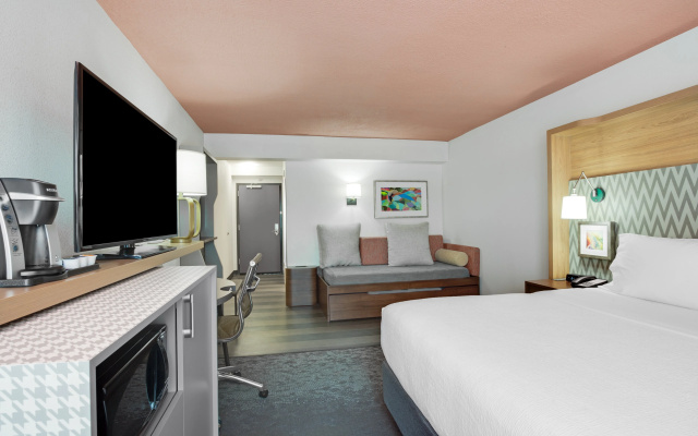 photo 4 of Holiday Inn Roanoke Airport – Conference CTR by IHG
