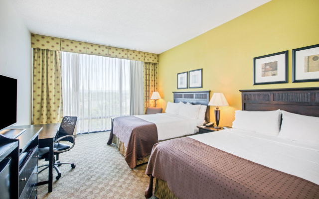 photo 4 of Holiday Inn Roanoke-Tanglewood-Rt 419&i581 by IHG