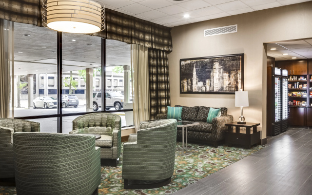 photo 2 of Holiday Inn Rock Island by IHG