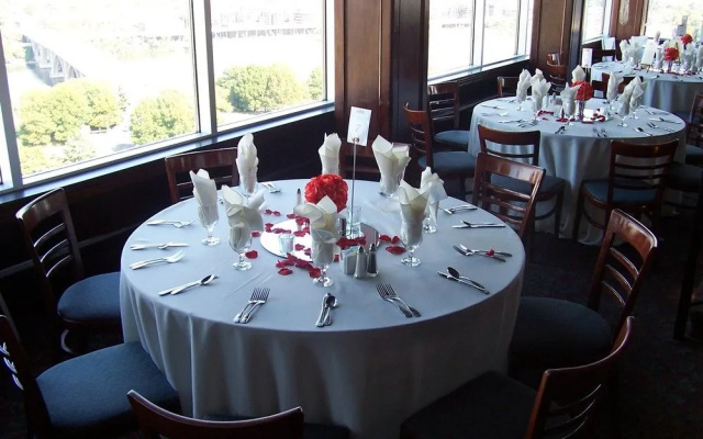 photo 5 of Holiday Inn Rosslyn @ Key Bridge