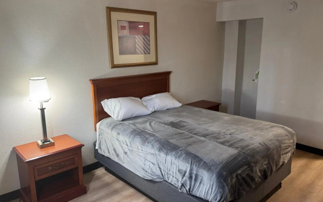 photo 3 of Cortina Inn