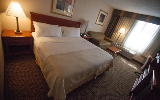 photo 4 of Cortina Inn