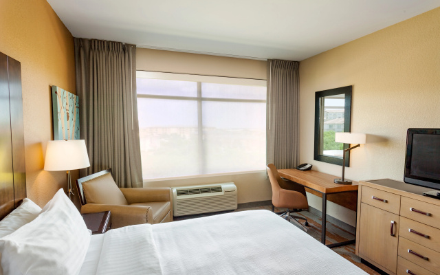 photo 4 of Holiday Inn San Antonio Northwest - SeaWorld Area