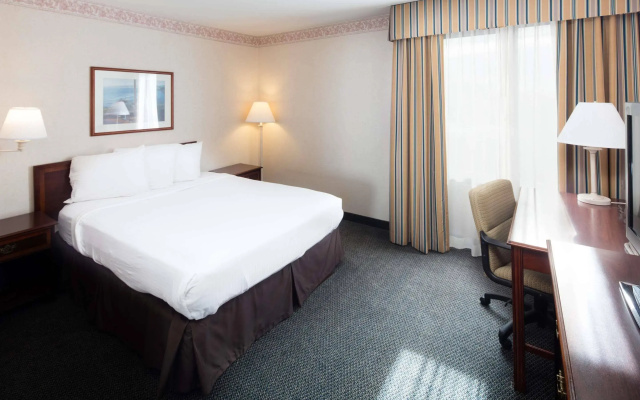 photo 5 of Red Lion Hotel & Conference Center - Seattle/Renton