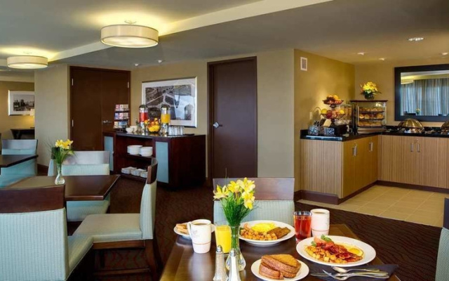 photo 4 of Holiday Inn Select City Centre