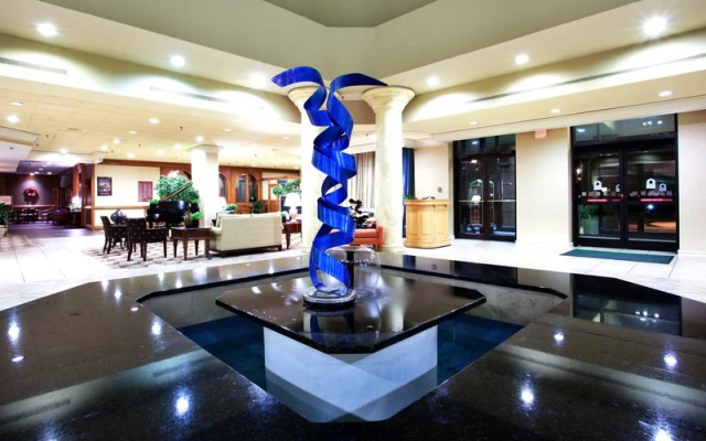 photo 2 of Holiday Inn Lynchburg