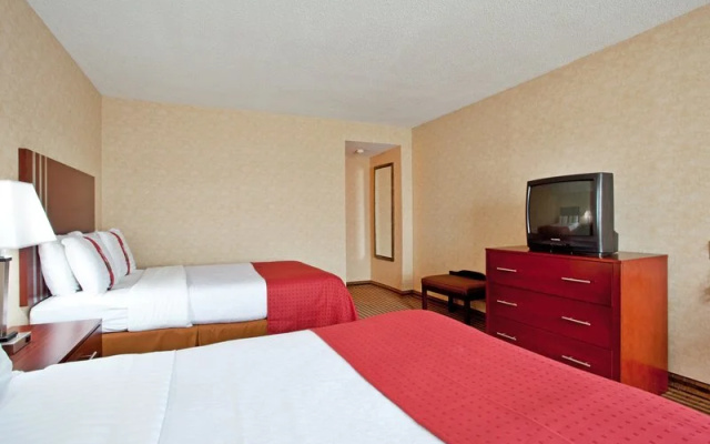 photo 3 of Holiday Inn Lynchburg