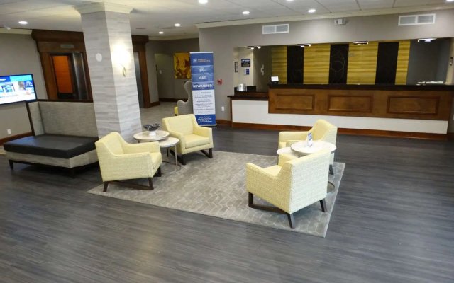 photo 2 of Holiday Inn Southwest