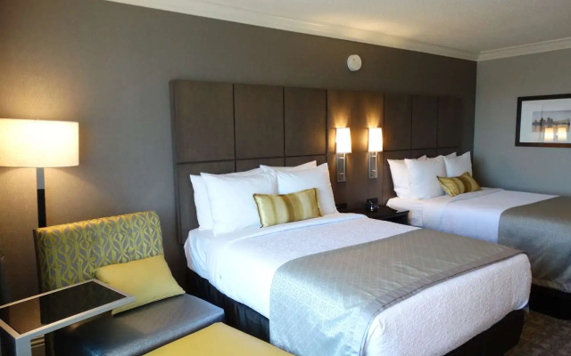 photo 4 of Holiday Inn Southwest