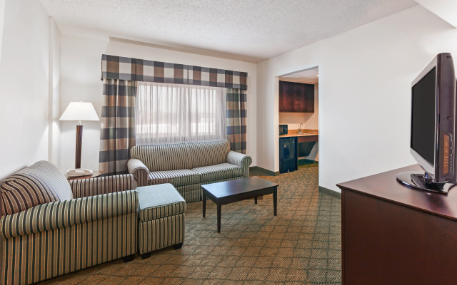 photo 5 of Holiday Inn Springdale/Fayetteville Area by IHG