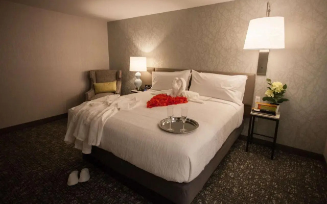 photo 2 of Holiday Inn Springfield