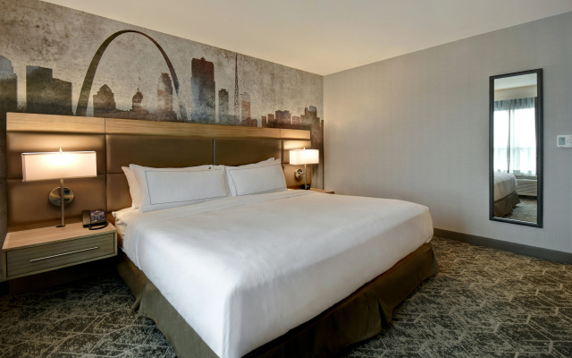 photo 4 of DoubleTree by Hilton St. Louis Airport