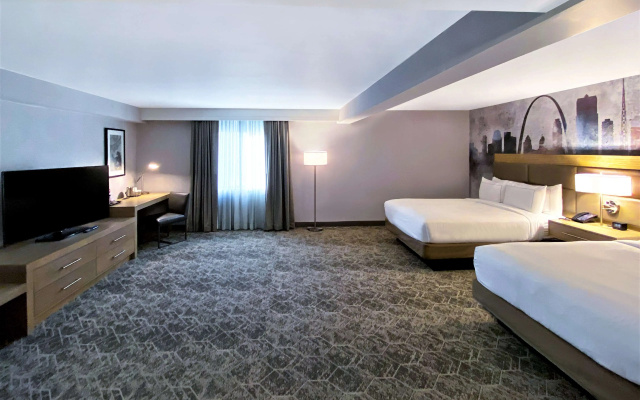 photo 5 of DoubleTree by Hilton St. Louis Airport