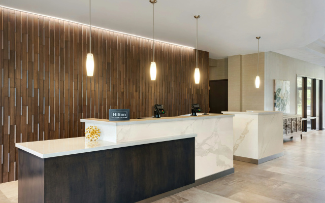 photo 2 of DoubleTree by Hilton St. Paul East