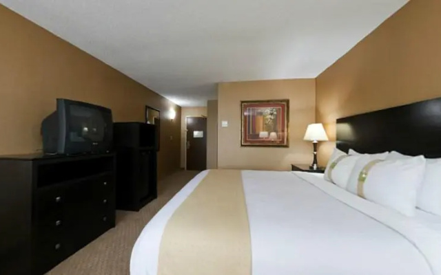 photo 3 of Holiday Inn St. Paul - I94 East - 3M Area