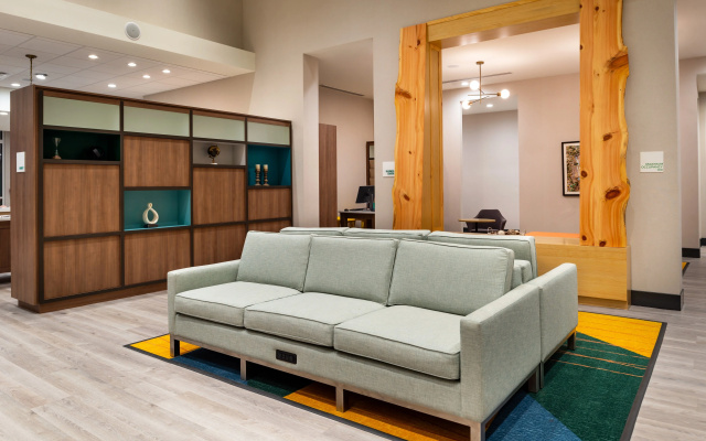 photo 4 of Holiday Inn & Suites Orlando I-Drive Theme Parks by IHG