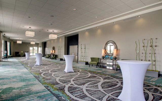 photo 2 of Holiday Inn & Suites Peoria At Grand Prairie by IHG