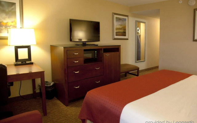 photo 3 of Holiday Inn Summit County Frisco