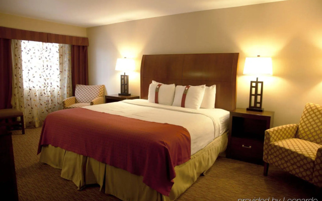 photo 4 of Holiday Inn Summit County Frisco