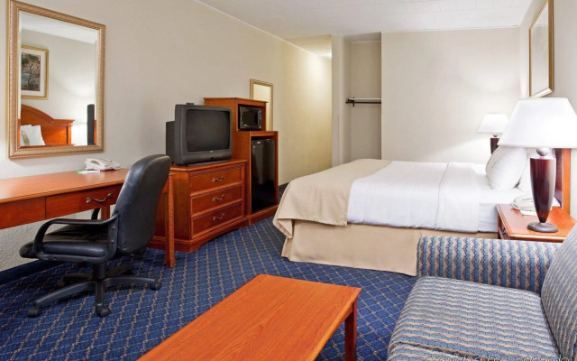 photo 5 of Ramada by Wyndham Uniontown