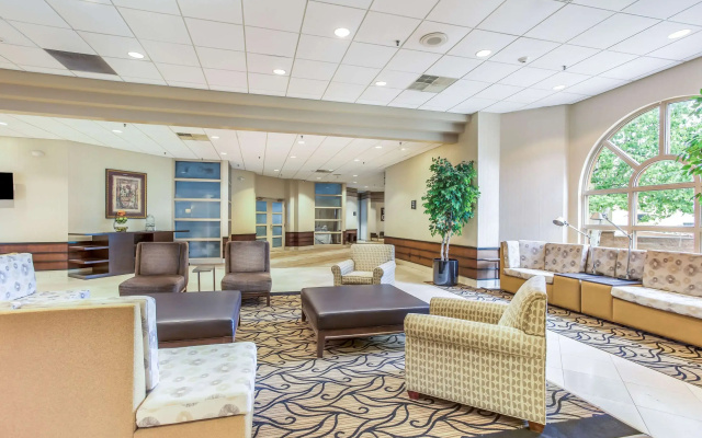 photo 2 of Burrstone Inn, an Ascend Collection Hotel