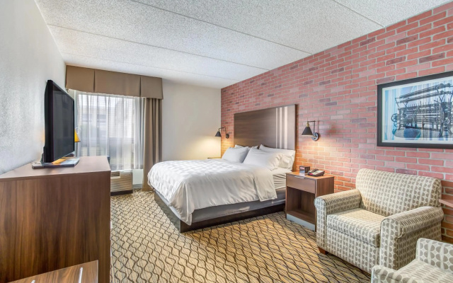 photo 4 of Burrstone Inn, an Ascend Collection Hotel